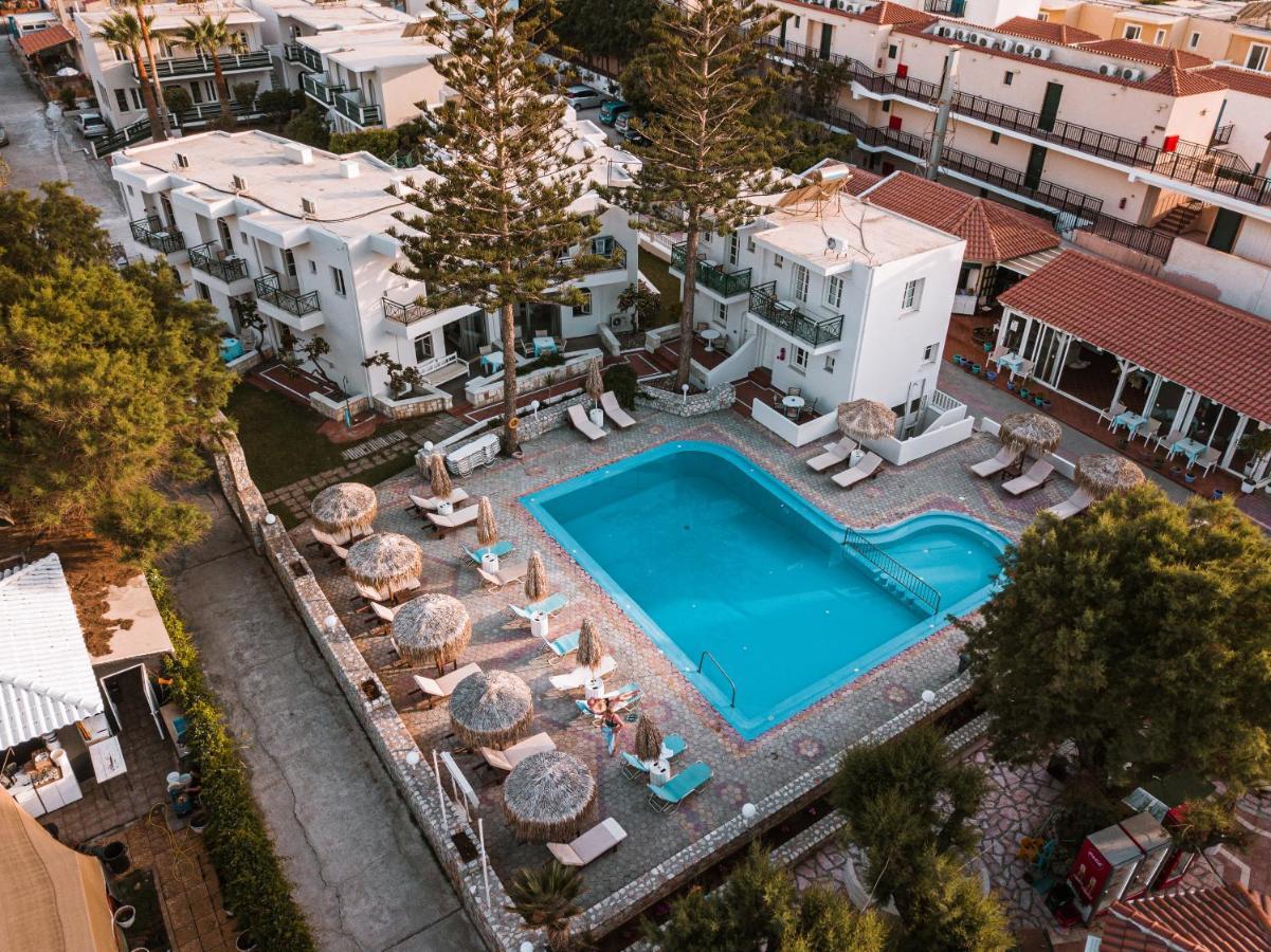 Troulakis Beach Hotel Agia Marina Extérieur photo