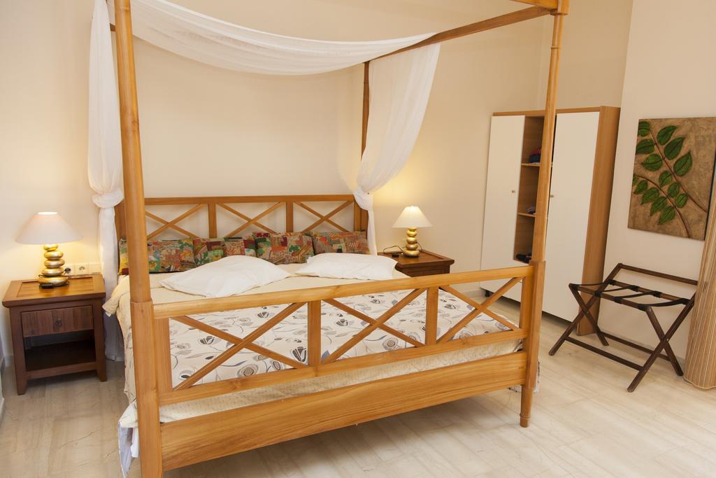 Troulakis Beach Hotel Agia Marina Extérieur photo