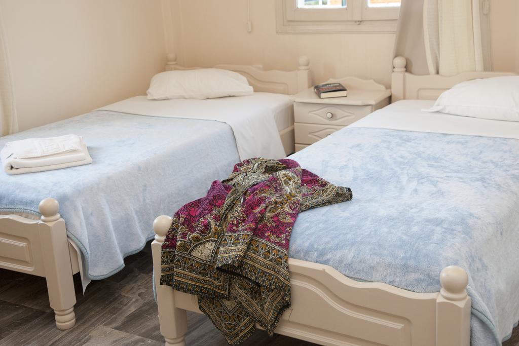 Troulakis Beach Hotel Agia Marina Extérieur photo